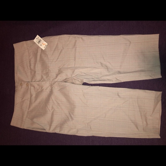 Capri pants - Picture 2 of 2